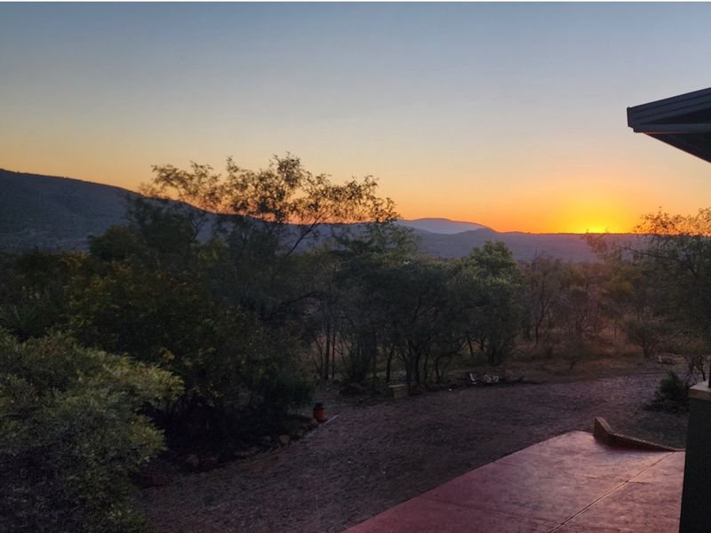 Zwartkloof Private Game Reserve Luxury 4 bedroom Haven in Africa's Wild Heart - Photo 1