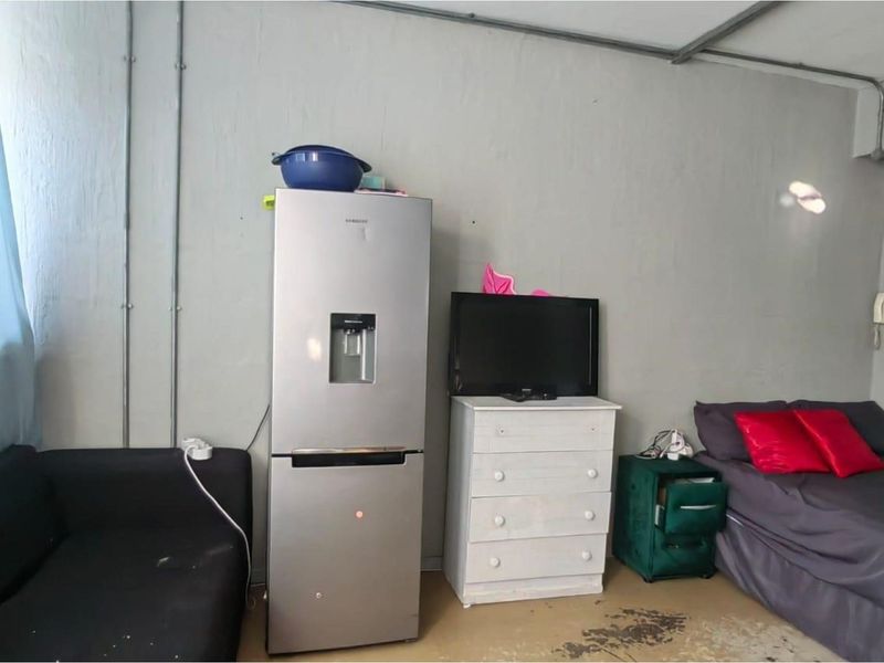 1 Bedroom Apartment Up For Grabs!!! - Photo 7