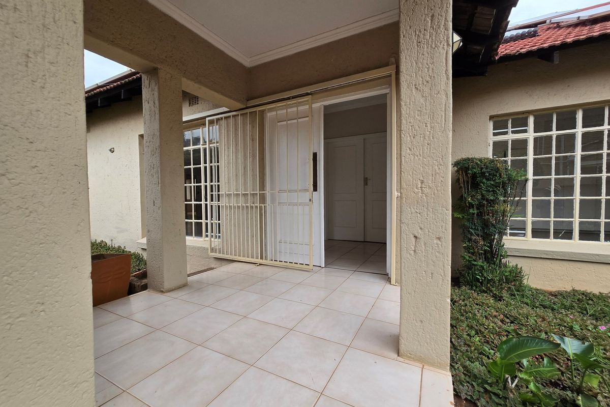 HIGH YIELD INVESTMENT IN BELOVED BEDFORDVIEW - Photo 5