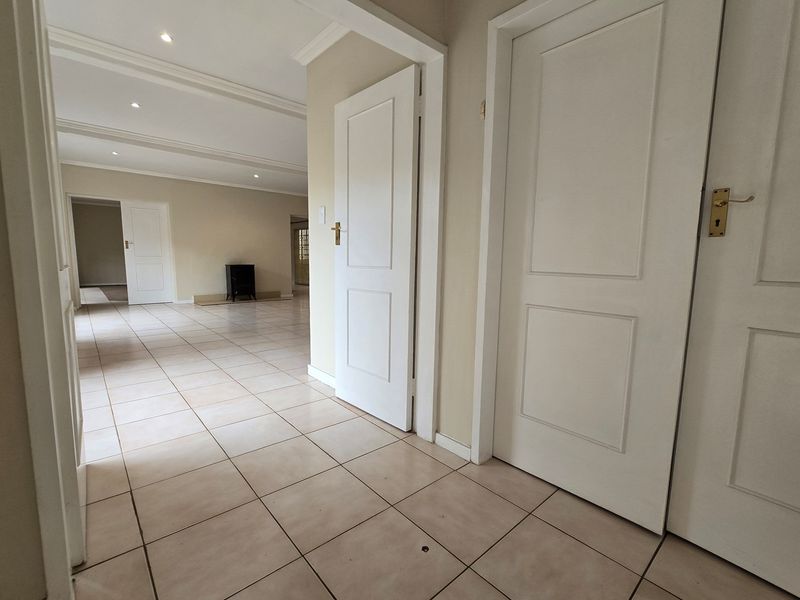 HIGH YIELD INVESTMENT IN BELOVED BEDFORDVIEW - Photo 6