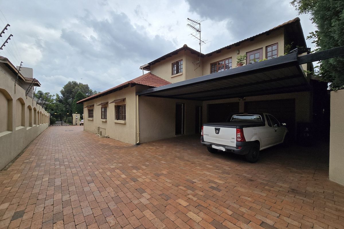 HIGH YIELD INVESTMENT IN BELOVED BEDFORDVIEW - Photo 4
