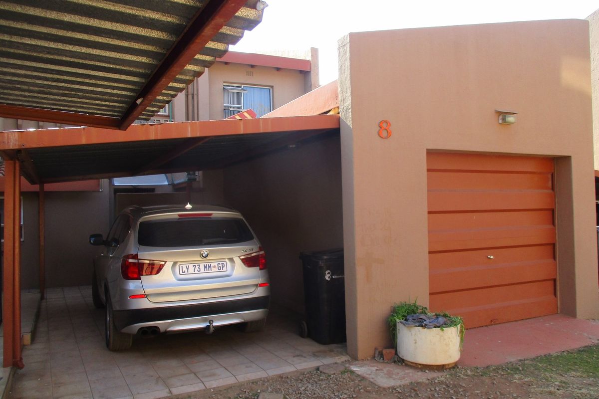 "3 Bedroom duplex for sale in Mia Casa" - Photo 2