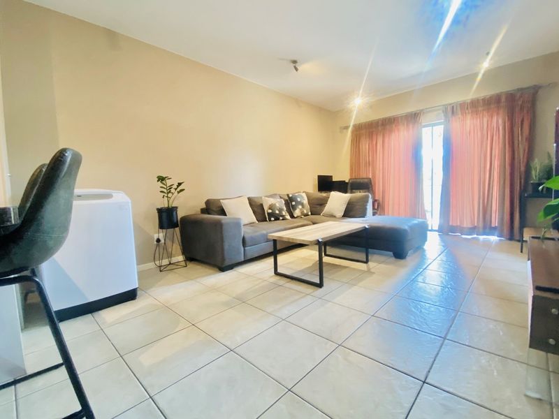 2-bedroom, 2-bathroom property available for sale - Photo 9