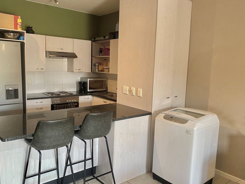 2-bedroom, 2-bathroom property available for sale - Photo 7
