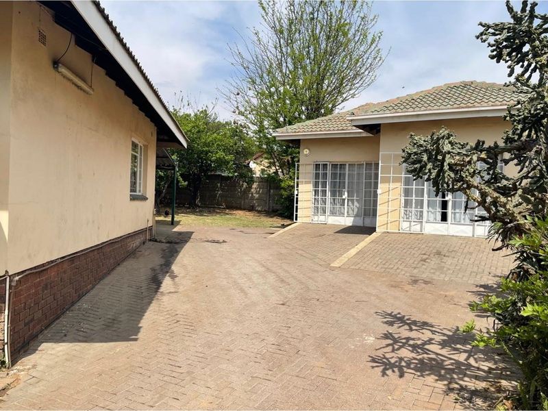 Calling for investors!!! - Photo 5