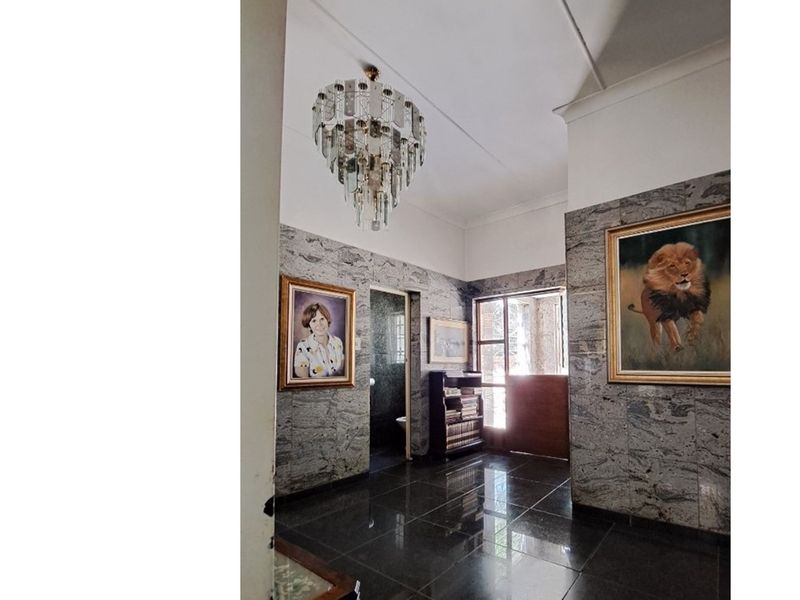 A fantastic and rear investment opportunity 8.65Ha with array of buildings. - Photo 9