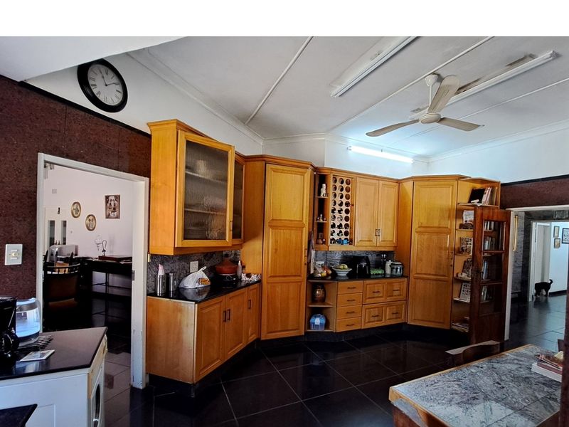 A fantastic and rear investment opportunity 8.65Ha with array of buildings. - Photo 7