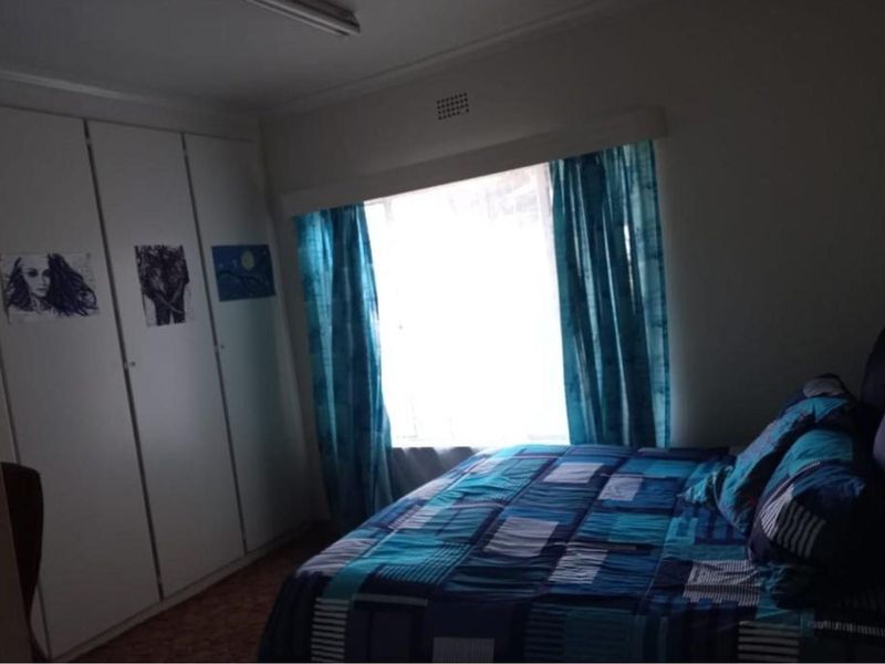 Massive and a bargain house in a big yard (4304sqm) - Photo 3