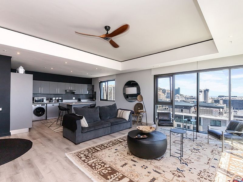 Luxurious City Living | Fully Furnished Investment Gem in Cape Town CBD - Photo 2