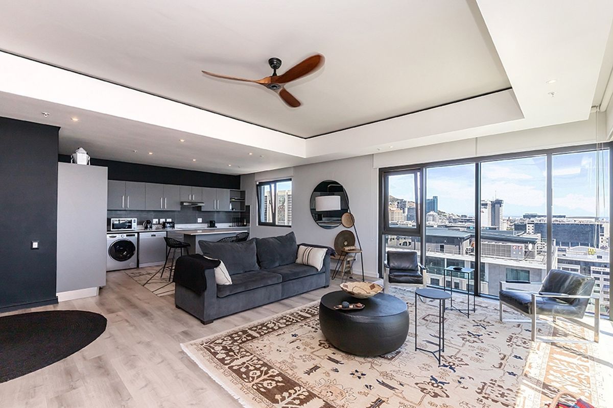 Luxurious City Living | Fully Furnished Investment Gem in Cape Town CBD - Photo 2