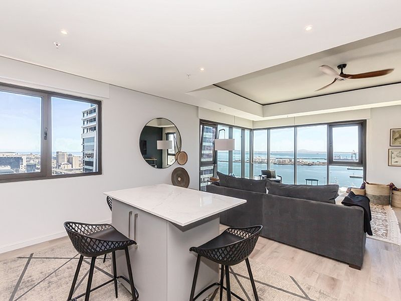 Luxurious City Living | Fully Furnished Investment Gem in Cape Town CBD - Photo 9