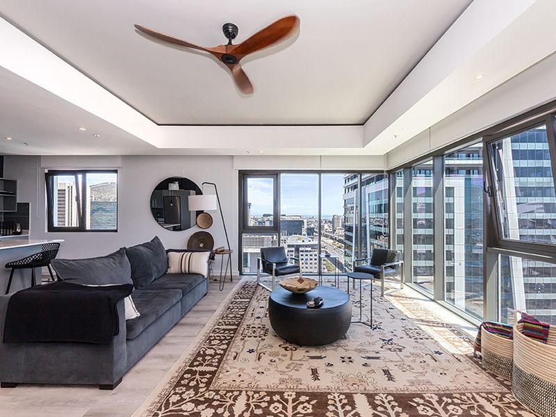 Luxurious City Living | Fully Furnished Investment Gem in Cape Town CBD - Photo 8