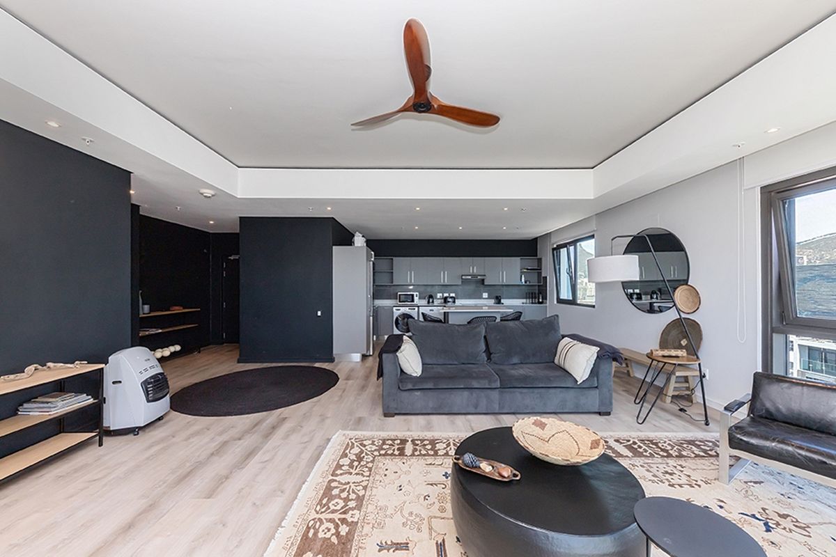 Luxurious City Living | Fully Furnished Investment Gem in Cape Town CBD - Photo 3