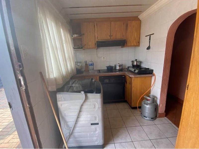 3Bed/1Bath House with 3 cottages for sale at Ekangala-D - Photo 4