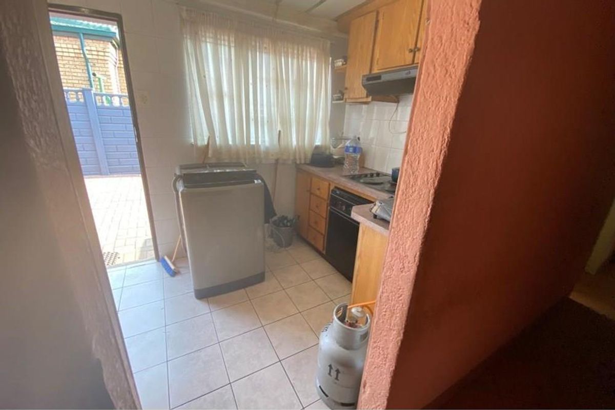 3Bed/1Bath House with 3 cottages for sale at Ekangala-D - Photo 5