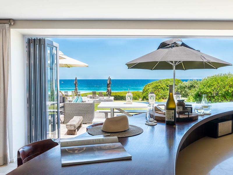 Exclusive Beachfront Estate for Sale in Keurboomstrand - Photo 2