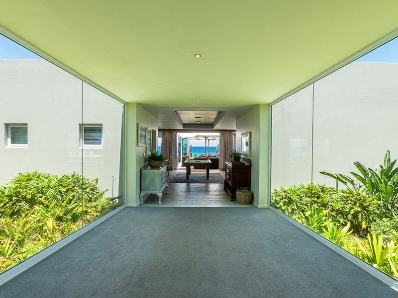 Exclusive Beachfront Estate for Sale in Keurboomstrand - Photo 5