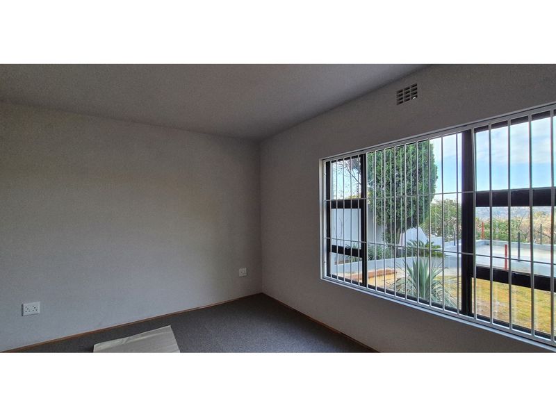 Beautiful Family Home with Views For Rental in Observatory - Photo 9