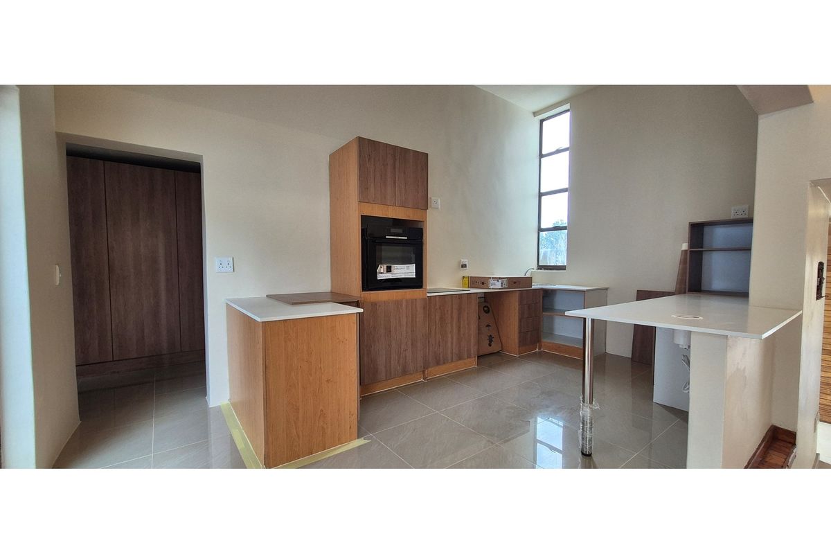 Beautiful Family Home with Views For Rental in Observatory - Photo 2
