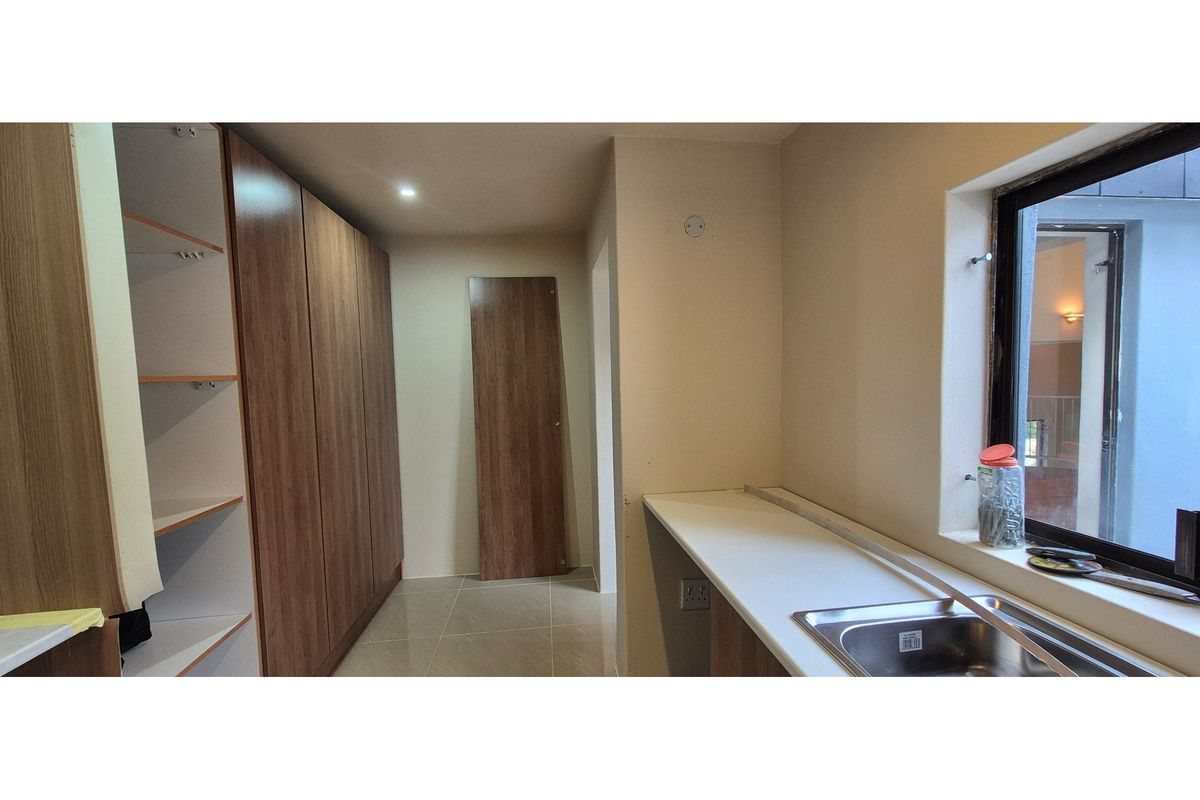 Beautiful Family Home with Views For Rental in Observatory - Photo 3