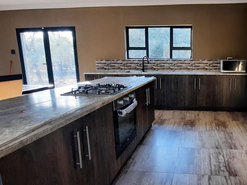 Modern Tranquil Home with Pool in Marloth Park - Photo 10