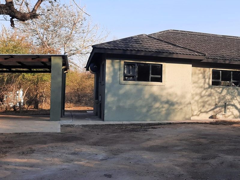 Modern Tranquil Home with Pool in Marloth Park - Photo 3