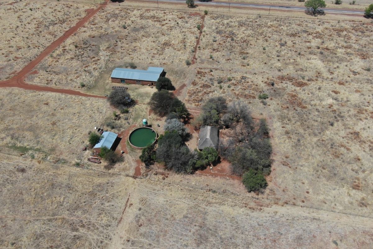 Agricultural smallholding with an abundance of water for sale near Bela Bela - Photo 2