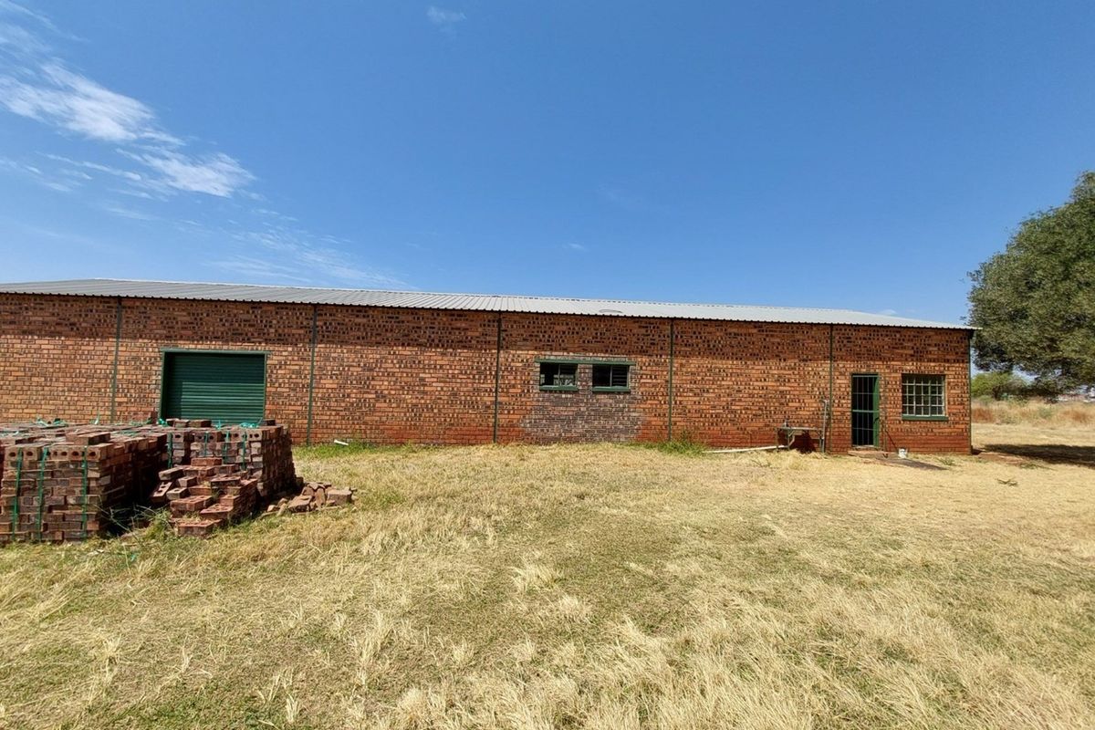 Agricultural smallholding with an abundance of water for sale near Bela Bela - Photo 4
