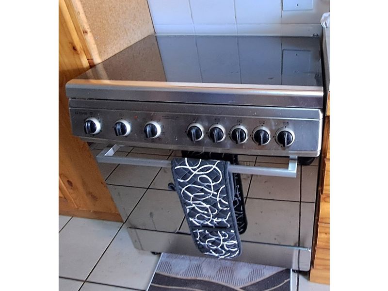 Charming two-bedroom townhouse - Photo 8