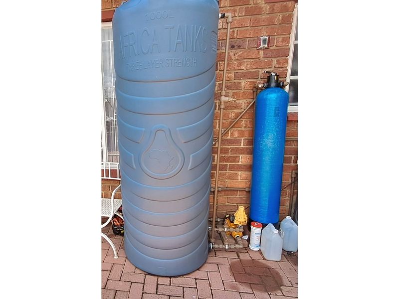 Charming two-bedroom townhouse - Photo 4