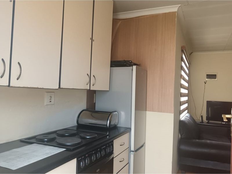 "Cosmo City Ext 7 Gem: Modern 2-Bedroom Home for Sale" - Photo 9