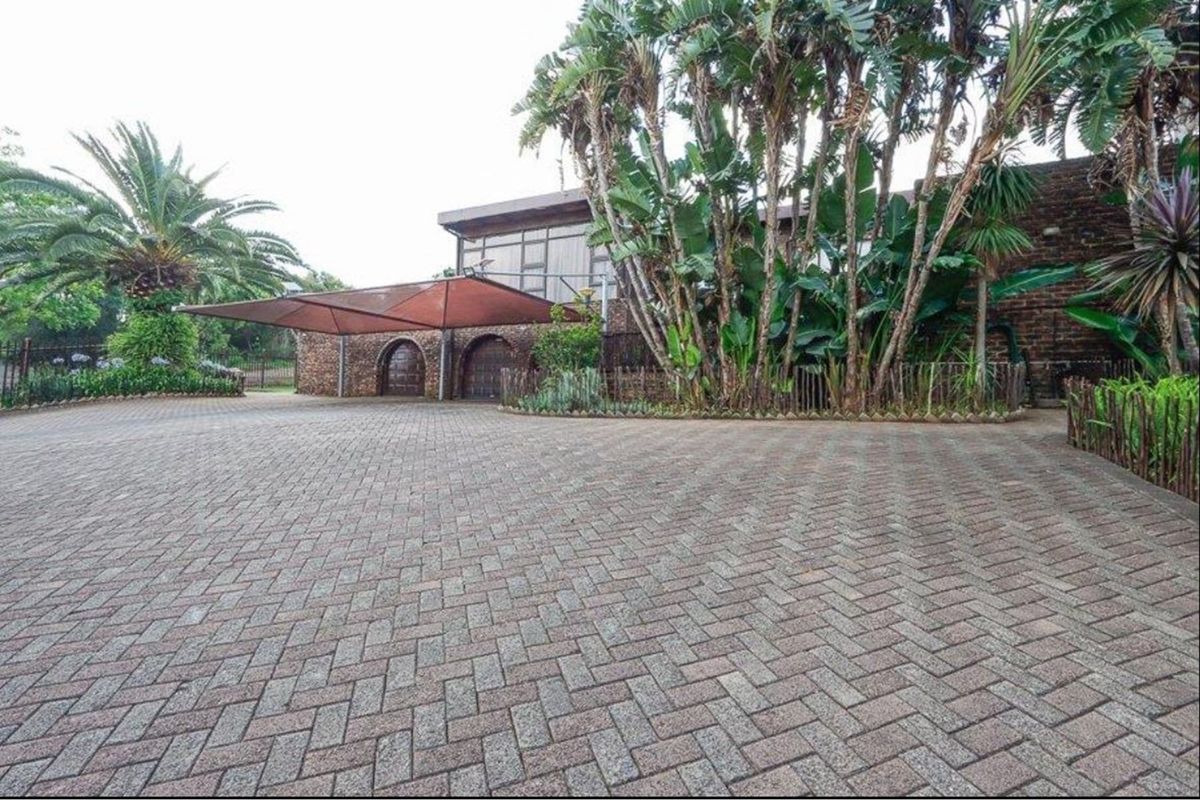 "Where Spacious Living Meets Serene Comfort" - Photo 2