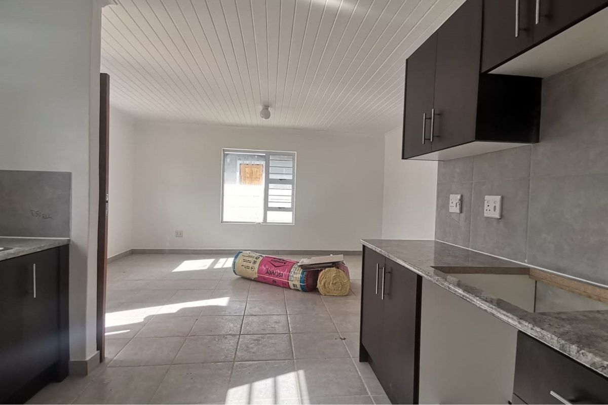 New Plot and Plan 4 Bedroom Home in Mountain Ridge Estate, Paarl - Photo 5