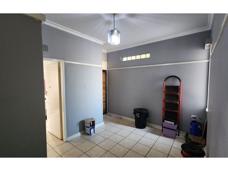 Charming 2-Bedroom Apartment for Sale in Springs Central - Photo 6