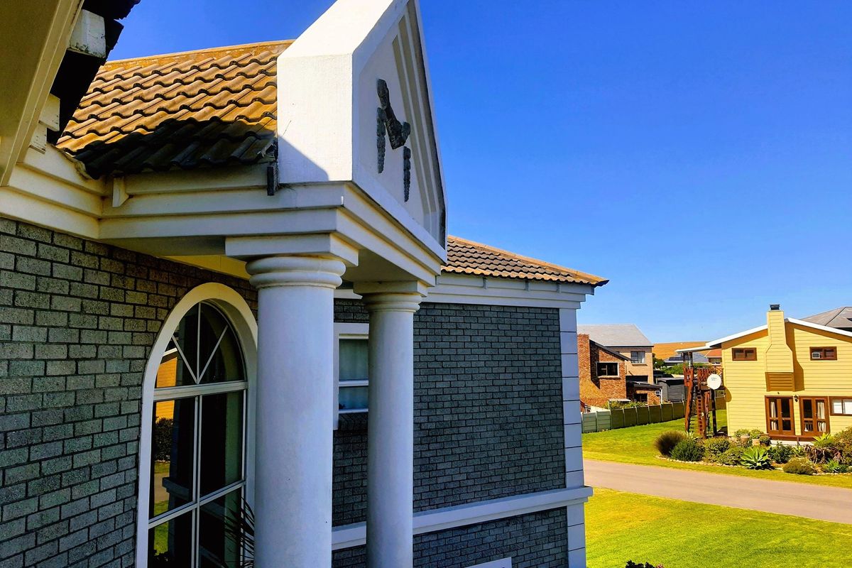 Elegant Double-Story Home with Sea Views - Photo 2