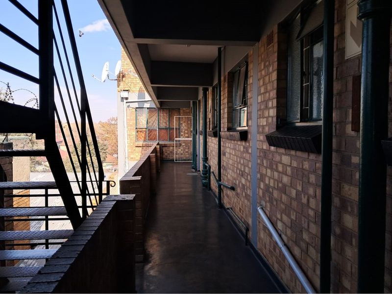 Investment Opportunity - Fully Occupied Block of Flats in Yeoville - Photo 5
