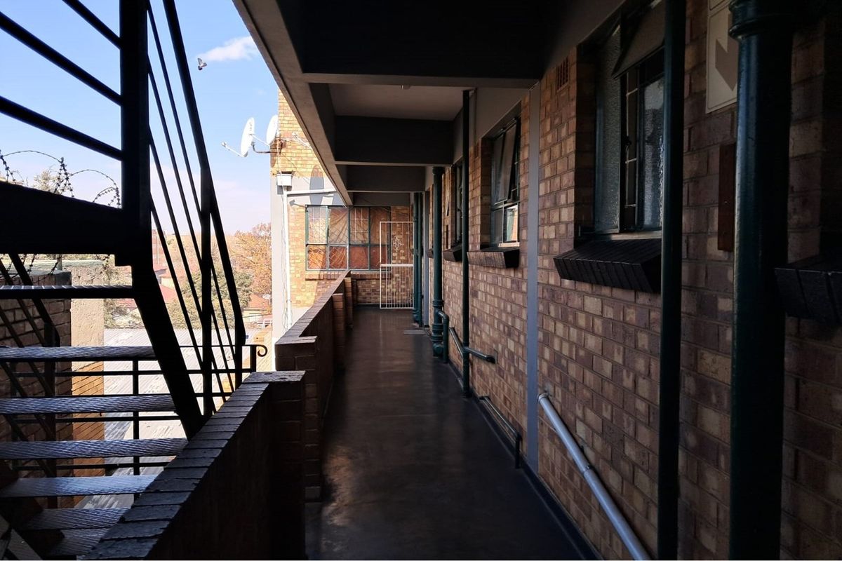 Investment Opportunity - Fully Occupied Block of Flats in Yeoville - Photo 5