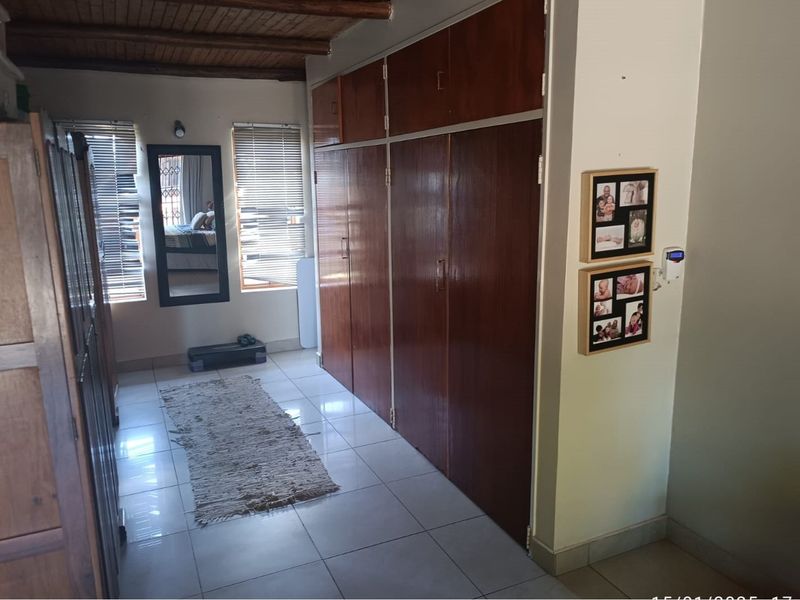 House For Sale in Doringkruin Klerksdorp North West - Photo 8