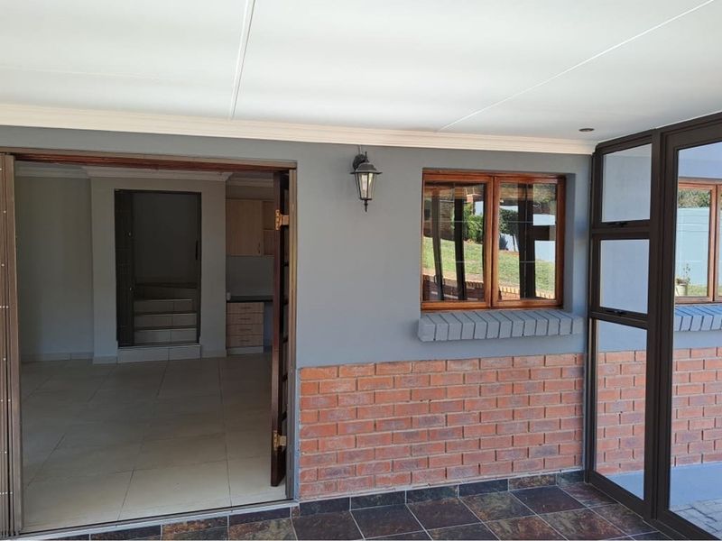 Home where modern luxury meets nature’s tranquility! - Photo 8