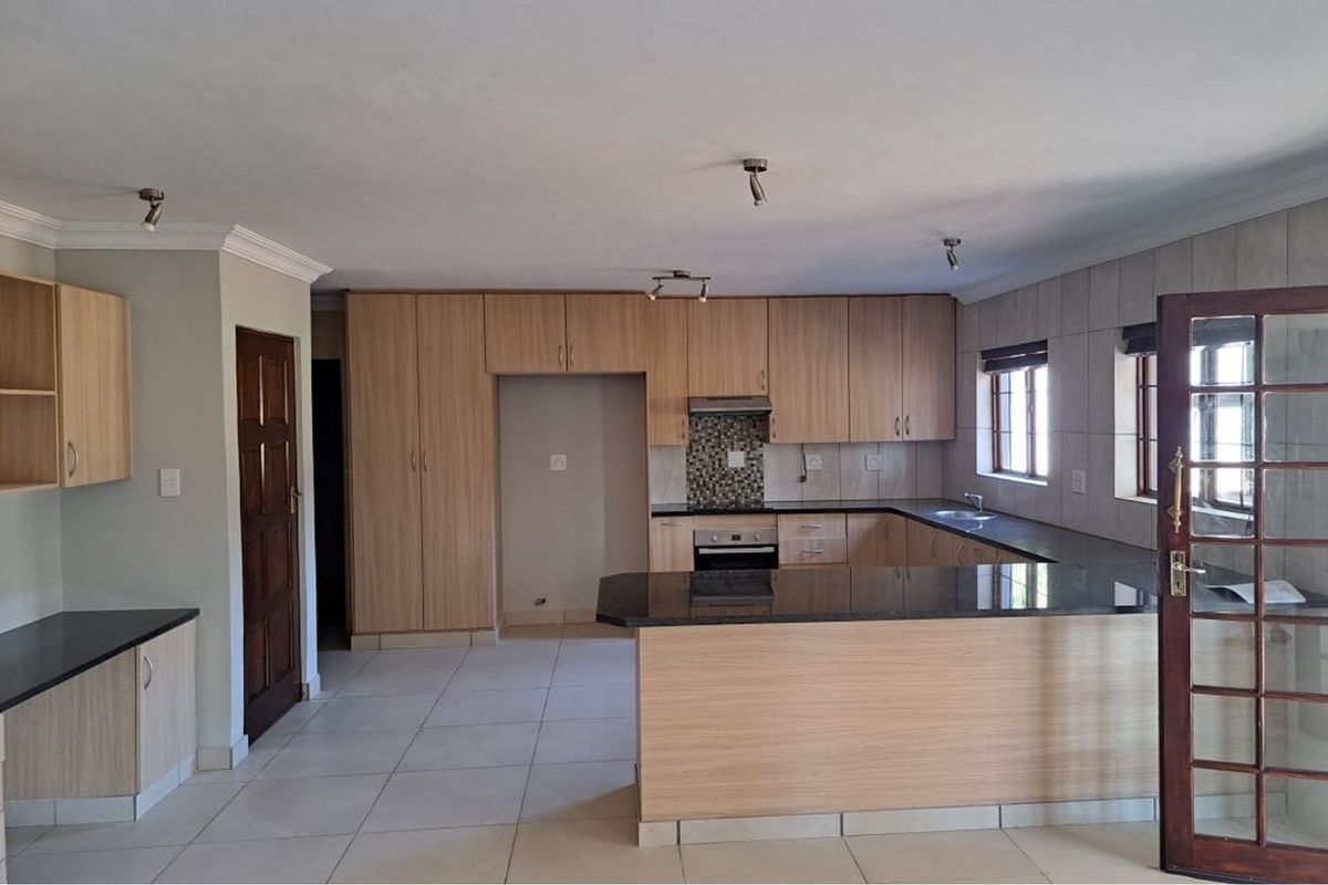 Home where modern luxury meets nature’s tranquility! - Photo 5