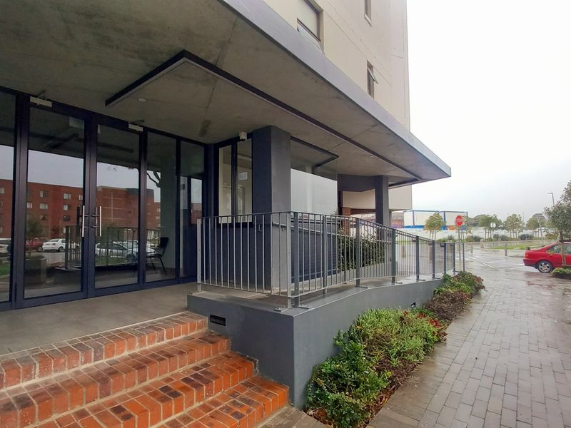 Spacious, newly built, 2 bedroom apartment available in Conradie Park Pinelands - Photo 1