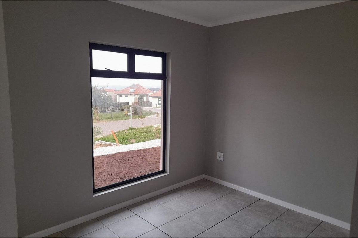 For Sale: Modern 2-Bedroom Unit in Secure Estate at Umlele Hills - Kidds Beach - Photo 2