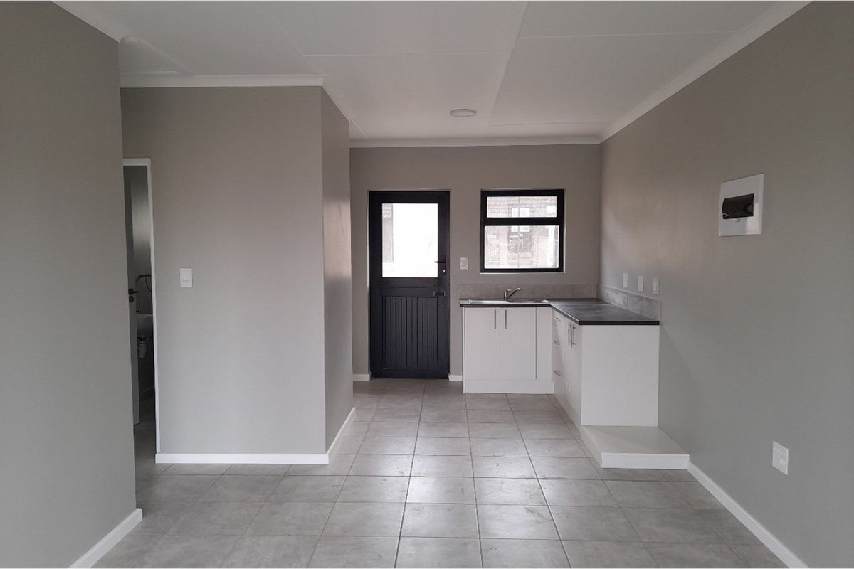 For Sale: Modern 2-Bedroom Unit in Secure Estate at Umlele Hills - Kidds Beach - Photo 4
