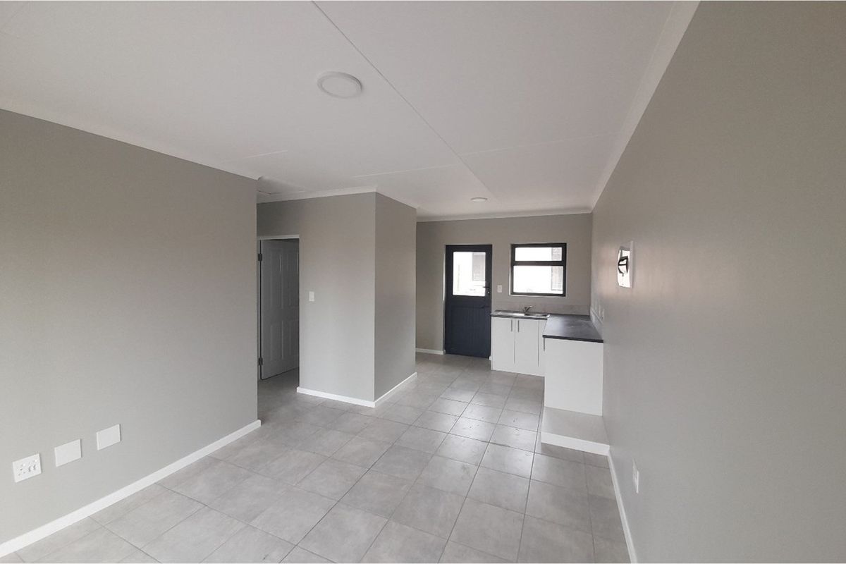 For Sale: Modern 2-Bedroom Unit in Secure Estate at Umlele Hills - Kidds Beach - Photo 3