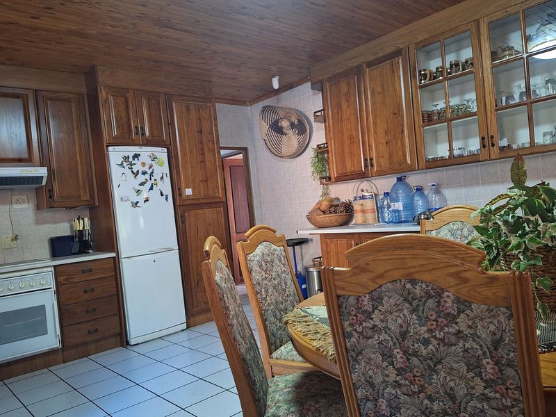 Charming Kranspoort Bushveld Home with Views and Wildlife | Fully Furnished - Photo 8