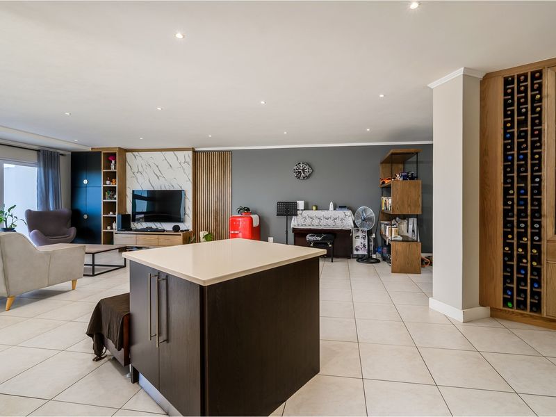 "Spacious 3-Bedroom Gem in St Georges Park" - Photo 8