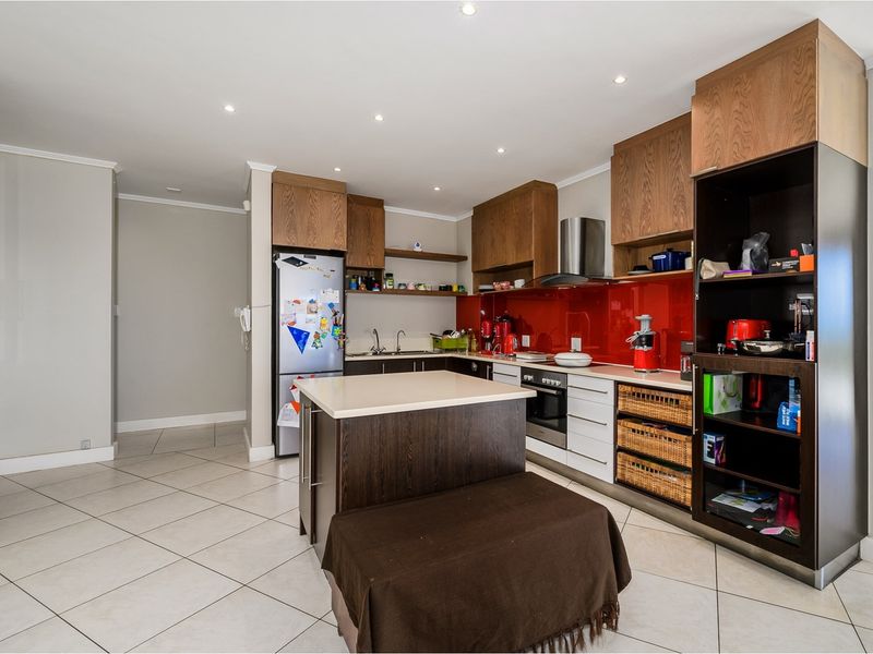 "Spacious 3-Bedroom Gem in St Georges Park" - Photo 7