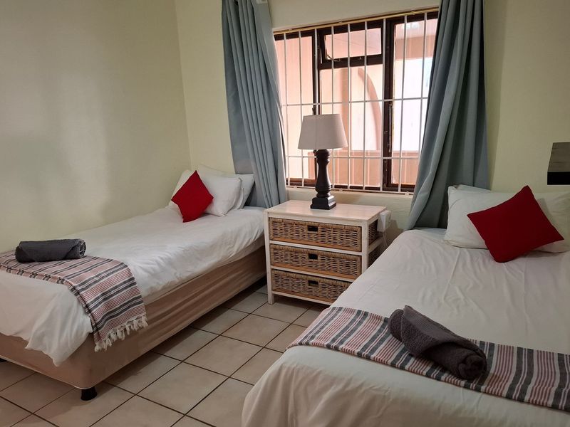 "Luxury Living Awaits: Shelly Beach Apartment" - Photo 10