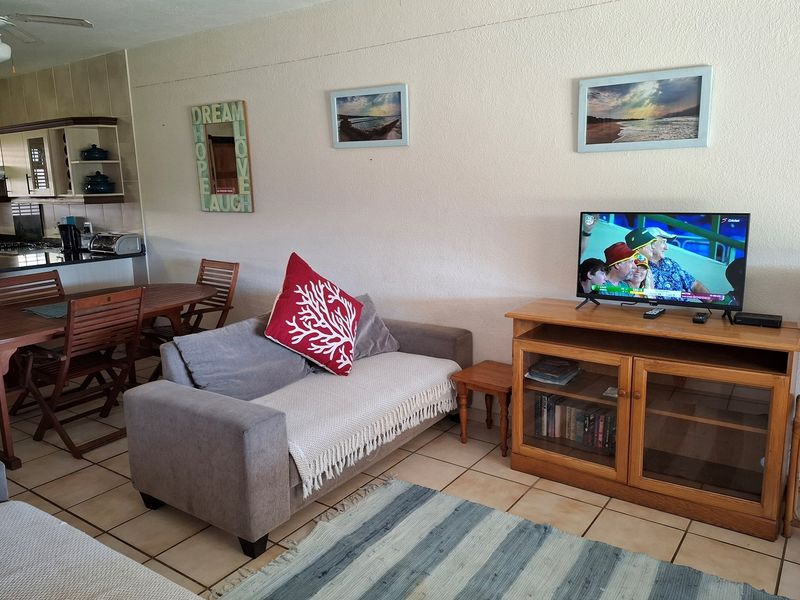 "Luxury Living Awaits: Shelly Beach Apartment" - Photo 6