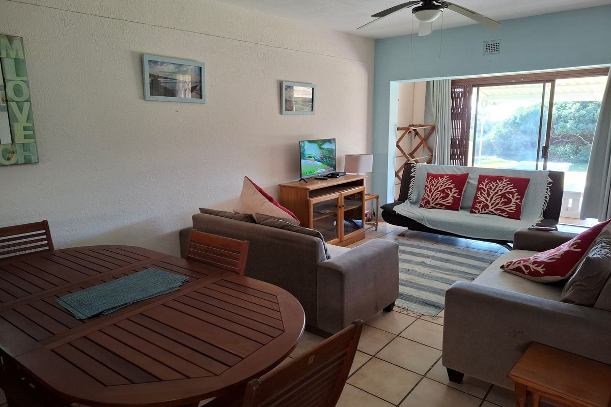 "Luxury Living Awaits: Shelly Beach Apartment" - Photo 5